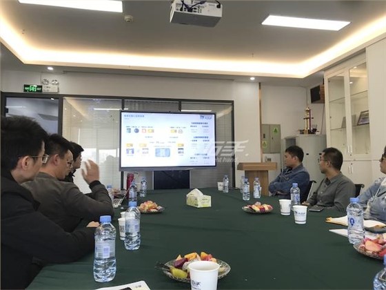 優(yōu)舍在左右手總部了解系統