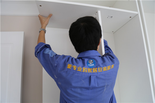 左右手，為您提供更專(zhuān)業(yè)的家具安裝服務(wù)