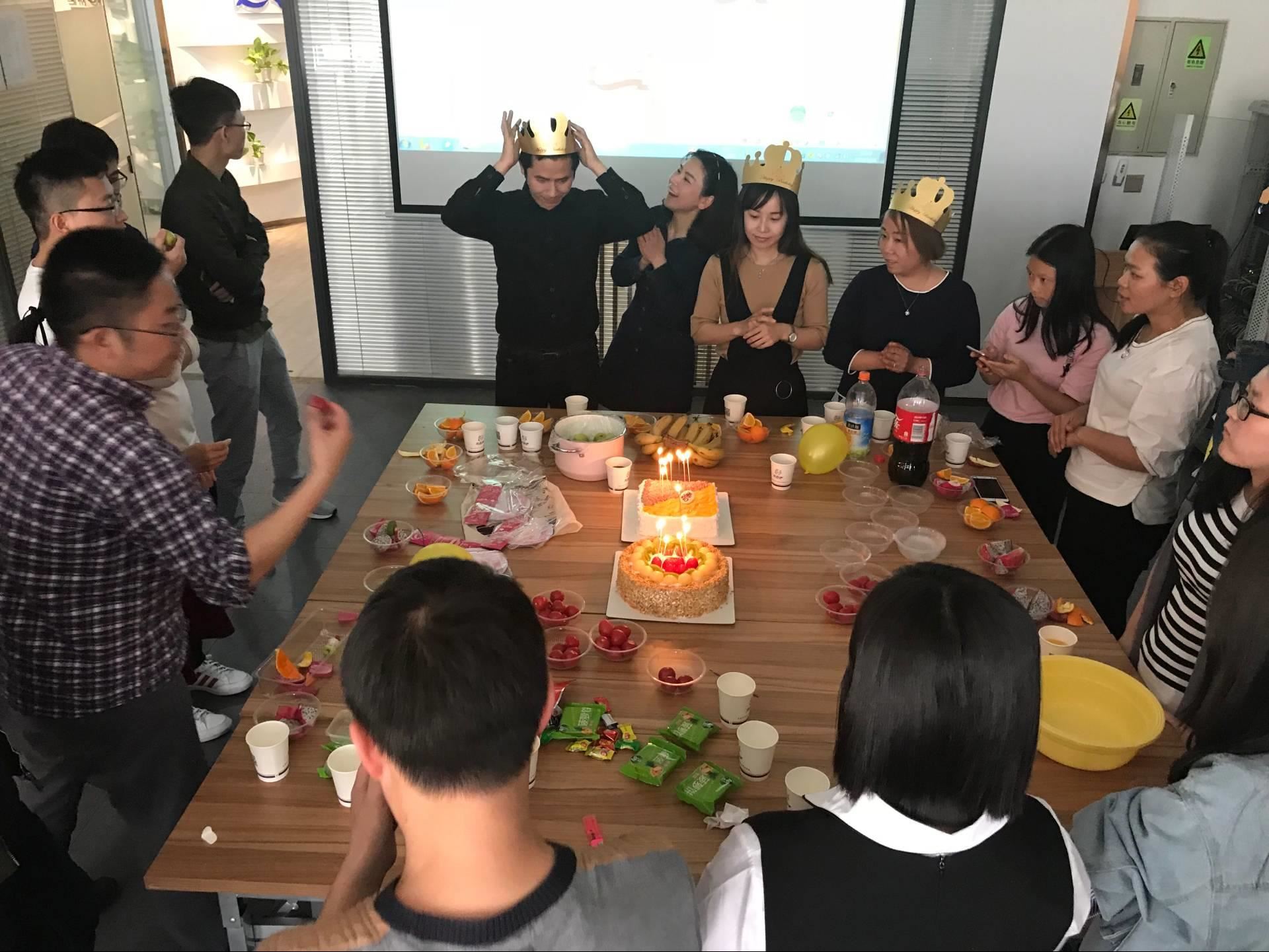 左右手家居安裝每月集體生日會(huì )