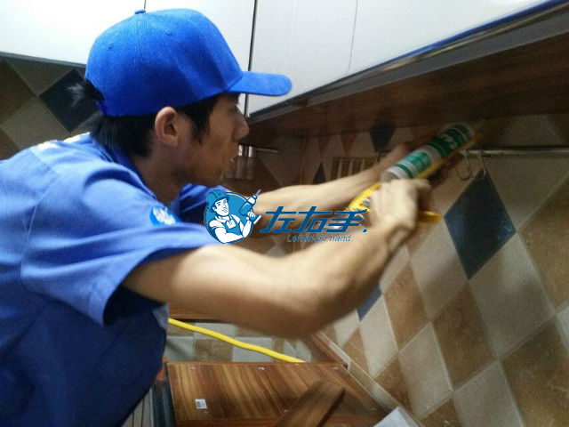 櫥柜安裝工多少錢(qián)一天？