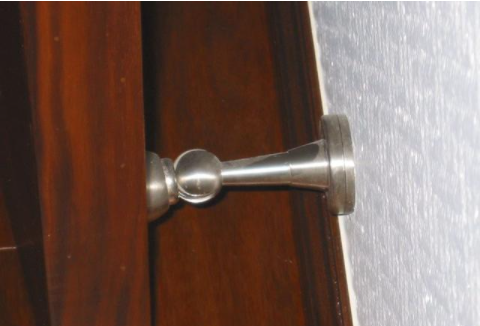 【電磁門(mén)吸器】木門(mén)門(mén)吸怎么安裝？安裝在什么位置好？